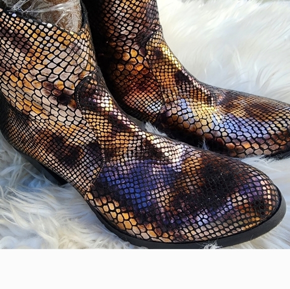 Artemis metallic leather reptile pattern ankle boots 41/10 - Picture 10 of 16